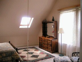 Queen Bedroom